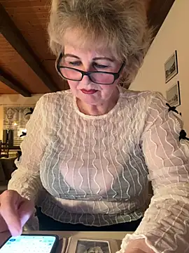 BoloshkaBlonda online show from March 12, 7:18 pm