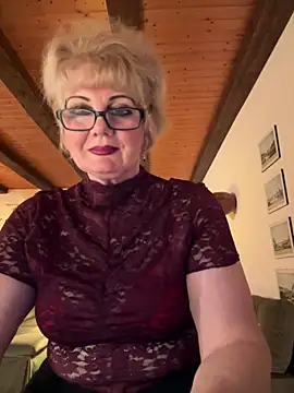 BoloshkaBlonda online show from March 15, 7:10 pm