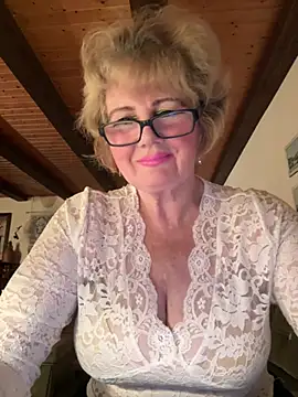 BoloshkaBlonda online show from March 13, 8:03 pm