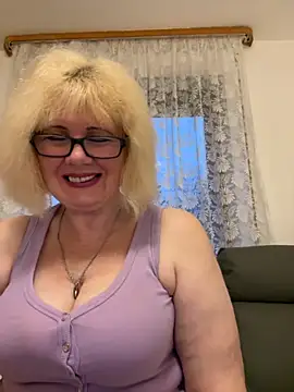 BoloshkaBlonda online show from November 17, 6:39 am