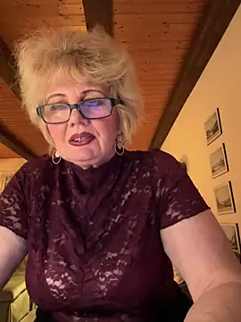 BoloshkaBlonda online show from April 6, 7:37 pm