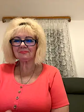 BoloshkaBlonda online show from November 18, 6:22 pm