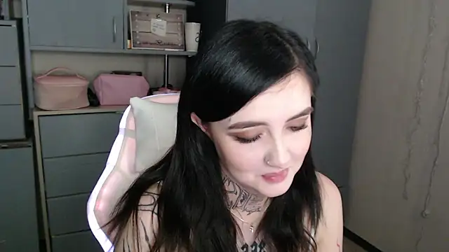 Rin andersonn online show from December 18, 1:00 am