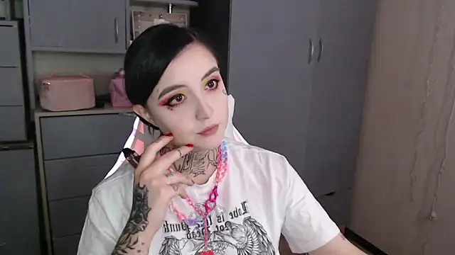 Rin andersonn online show from December 17, 2:05 am