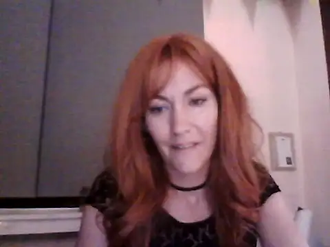 Snapshot of ShyGirlV chatting on October 22, 9:35 pm ShyGirlV online show from October 22, 9:35 pm