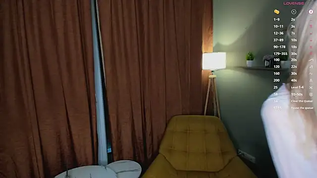 Snapshot of PocketDollX chatting on July 17, 4:15 pm PocketDollX online show from July 17, 4:15 pm