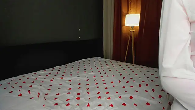 PocketDollX online show from April 4, 5:30 pm