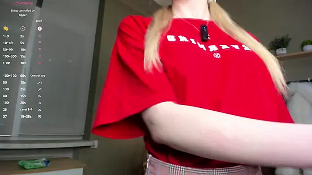 PocketDollX online show from March 20, 2:51 pm