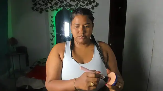 Ebony luna online show from July 8, 7:47 pm