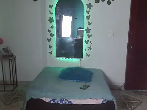 Ebony luna online show from December 20, 7:28 pm