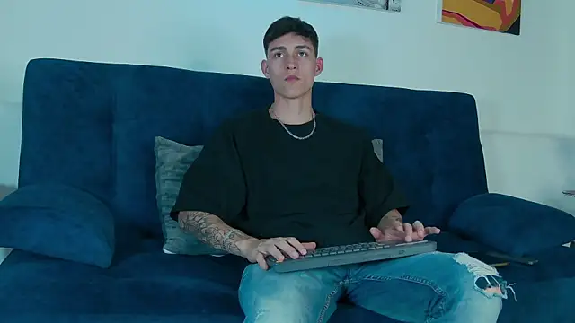 LukeSavagge online show from October 12, 4:36 am