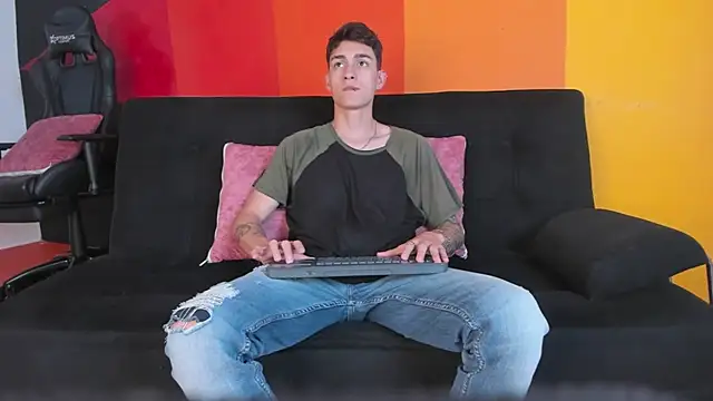 LukeSavagge online show from October 18, 8:44 pm