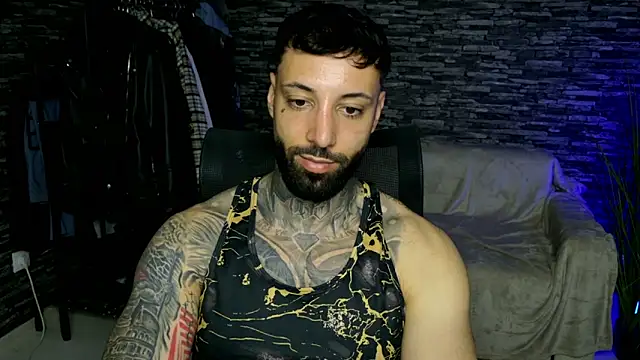 MasculineGuy99 online show from May 4, 9:39 pm
