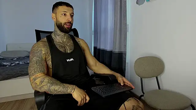 MasculineGuy99 online show from November 12, 7:01 am