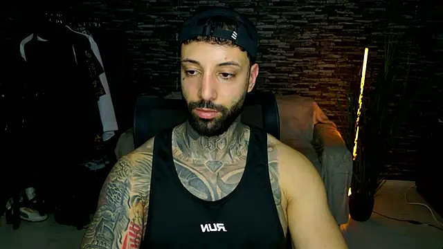 MasculineGuy99 online show from March 3, 7:10 pm