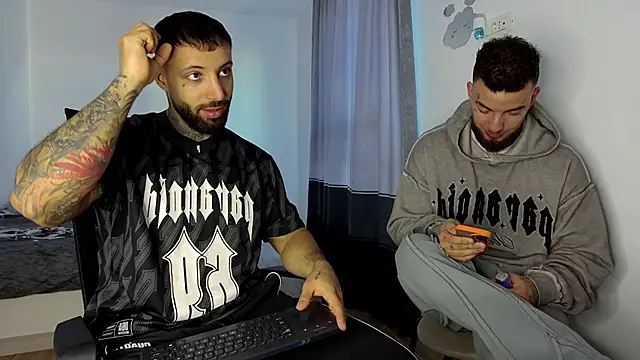 MasculineGuy99 online show from November 14, 7:23 am