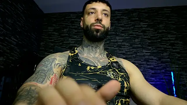 Snapshot of MasculineGuy99 chatting on May 6, 6:01 pm MasculineGuy99 online show from May 6, 6:01 pm