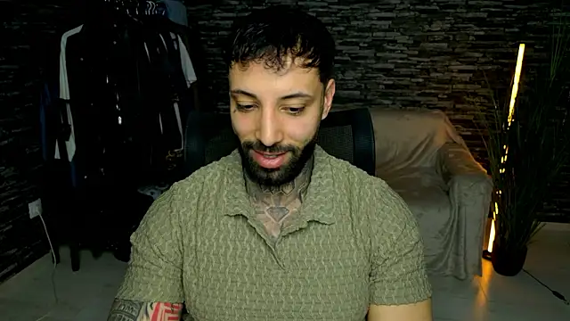 MasculineGuy99 online show from March 17, 8:34 pm