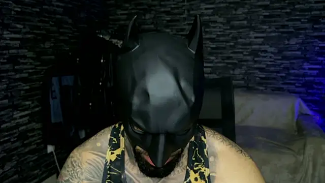 Snapshot of MasculineGuy99 chatting on May 8, 7:39 pm MasculineGuy99 online show from May 8, 7:39 pm