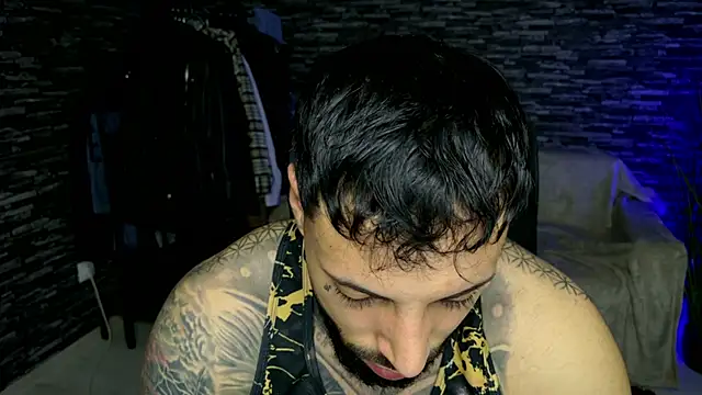 MasculineGuy99 online show from May 5, 8:23 pm