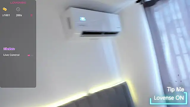 JARETHH online show from November 15, 1:48 pm