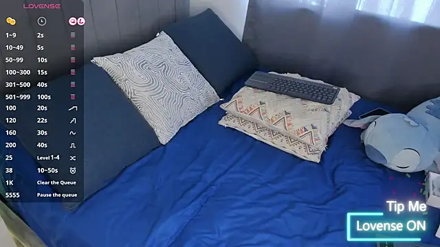 JARETHH online show from November 13, 3:27 pm