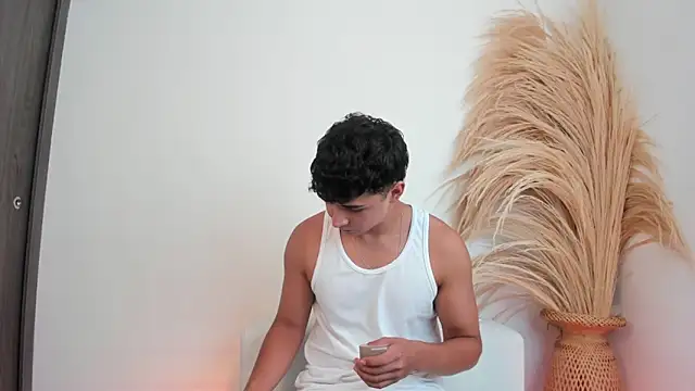 Thiago Connor21 online show from December 17, 5:51 pm