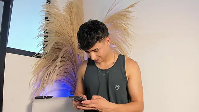 Snapshot of Thiago_Connor21 chatting on November 3, 6:55 pm Thiago Connor21 online show from November 3, 6:55 pm