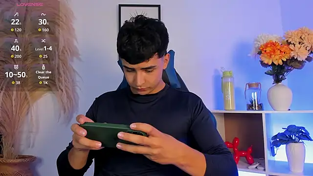Thiago Connor21 online show from July 1, 10:10 pm