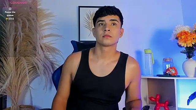 Thiago Connor21 online show from May 31, 1:00 am