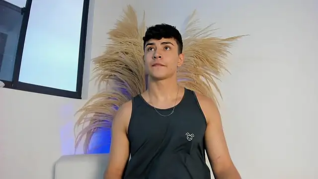 Snapshot of Thiago_Connor21 chatting on November 7, 6:23 pm Thiago Connor21 online show from November 7, 6:23 pm