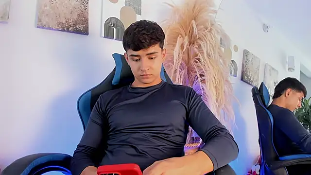 Thiago Connor21 online show from March 26, 8:18 pm