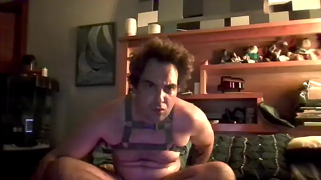 GymBoy83 online show from October 15, 2:58 pm