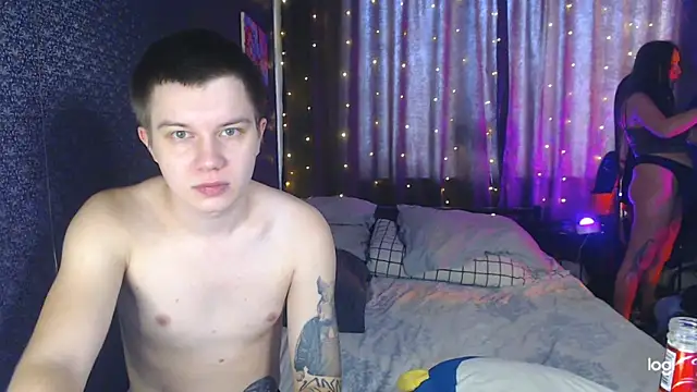 Snapshot of Mark_and_Wendy chatting on December 18, 5:45 am Mark and Wendy online show from December 18, 5:45 am