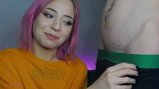 Dahliacruzz online show from April 3, 7:42 pm