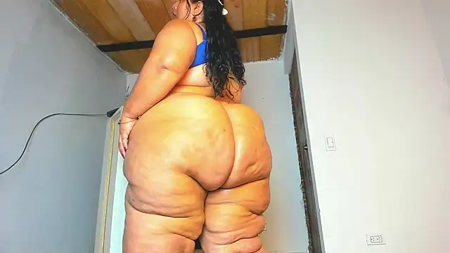 BBW LATIN BIGASSS online show from June 14, 12:40 am