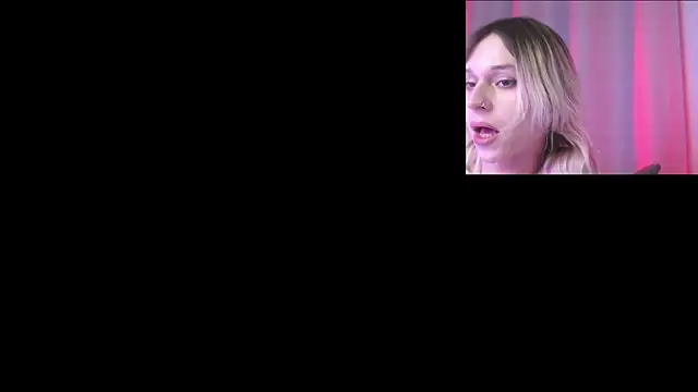 Snapshot of SophieDiamond_Xx chatting on November 21, 2:05 pm SophieDiamond Xx online show from November 21, 2:05 pm