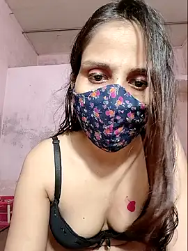 Snapshot of DIVINEDIVAA chatting on October 8, 6:19 pm DIVINEDIVAA online show from October 8, 6:19 pm