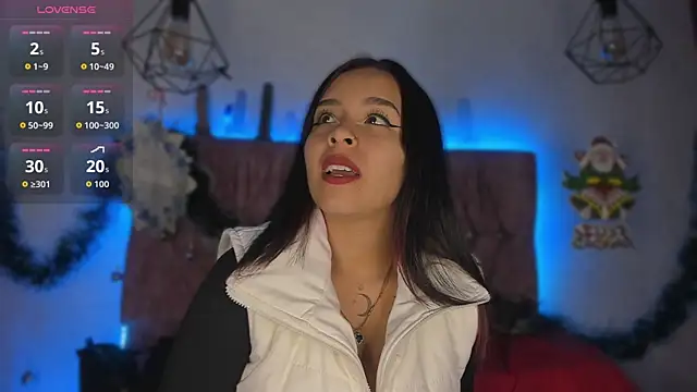 Snapshot of Mia_lopez_1 chatting on November 18, 11:35 am Mia lopez 1 online show from November 18, 11:35 am