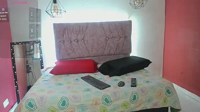 Snapshot of Mia_lopez_1 chatting on October 23, 10:58 am Mia lopez 1 online show from October 23, 10:58 am