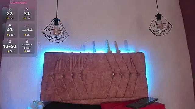 Snapshot of Mia_lopez_1 chatting on November 6, 12:20 pm Mia lopez 1 online show from November 6, 12:20 pm