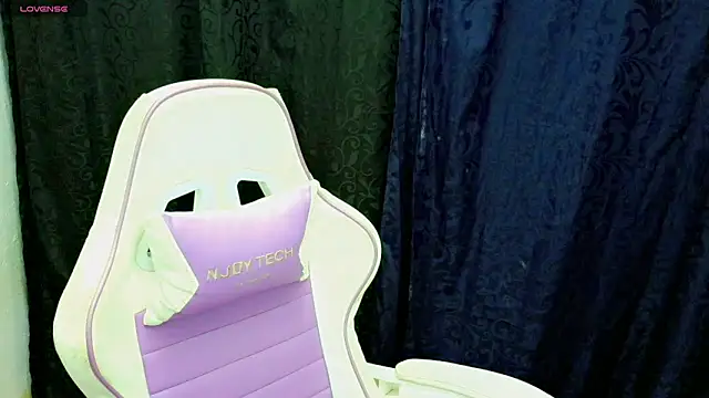 Im david02 online show from October 29, 1:32 pm