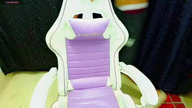 Im david02 online show from October 28, 1:21 pm