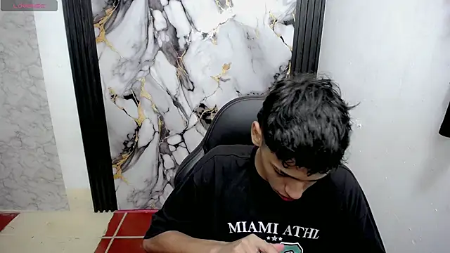 Im david02 online show from December 5, 1:43 pm