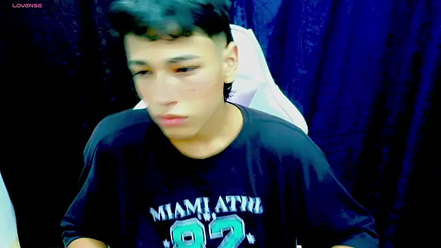 Im david02 online show from November 1, 12:54 pm