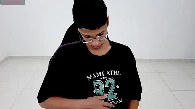 Im david02 online show from April 14, 2:22 pm