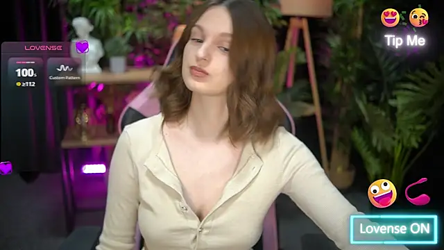 xoxo molly online show from December 19, 8:22 pm