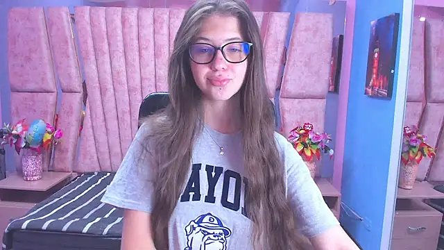 sarah sweett  online show from January 14, 2:42 pm