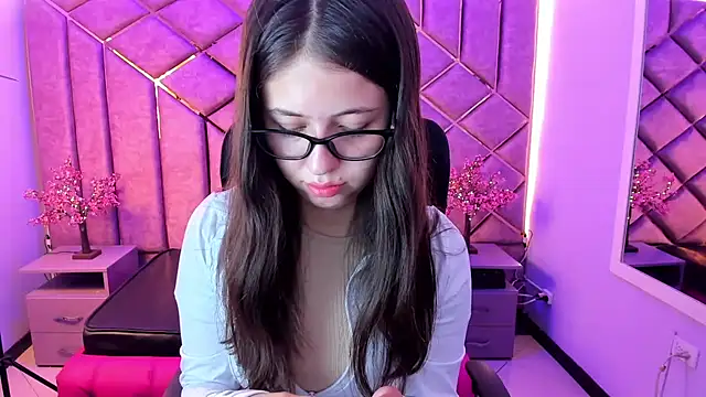 sarah sweett  online show from July 15, 12:56 pm