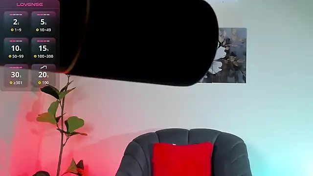 JulianaPons online show from February 16, 9:13 pm